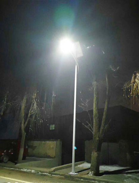 积石山县雄关区太阳能路灯项目