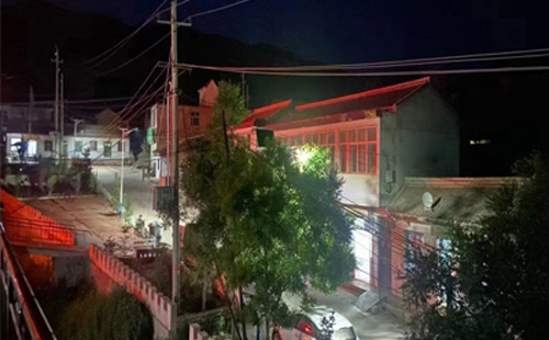 雄关区太阳能路灯在暴雪天气下的应对策略