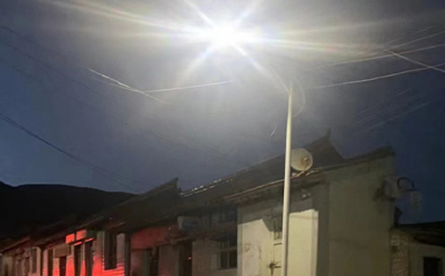 农村院子里最适合的雄关区太阳能路灯亮度与安装要点